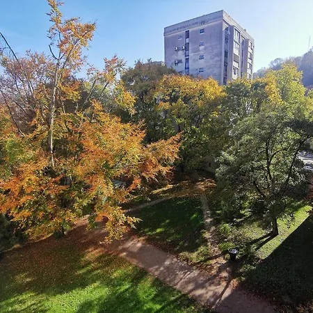 My In The Center Апартаменты *