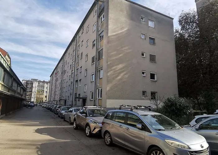 アパート My In The Center